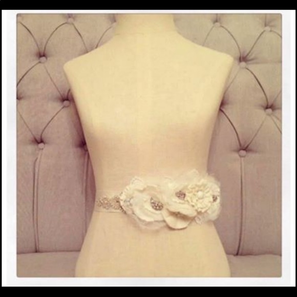 Accessories - Vintage style floral wedding belt
